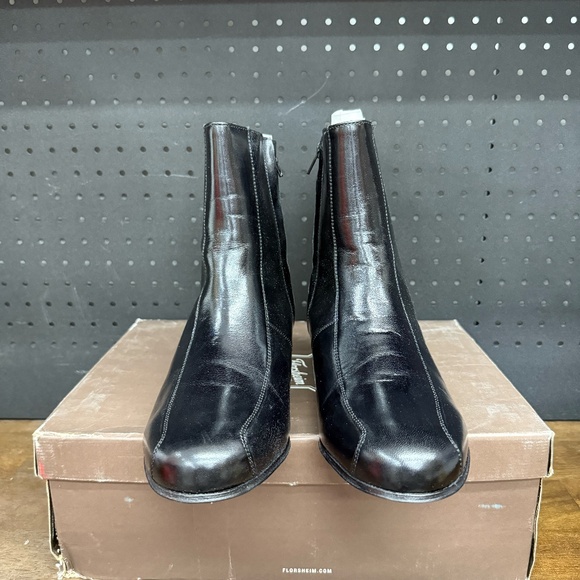 New W/ Box! Men's Florsheim Duke Black Leather Classic Zipper Boot Size 11 - Picture 3 of 5